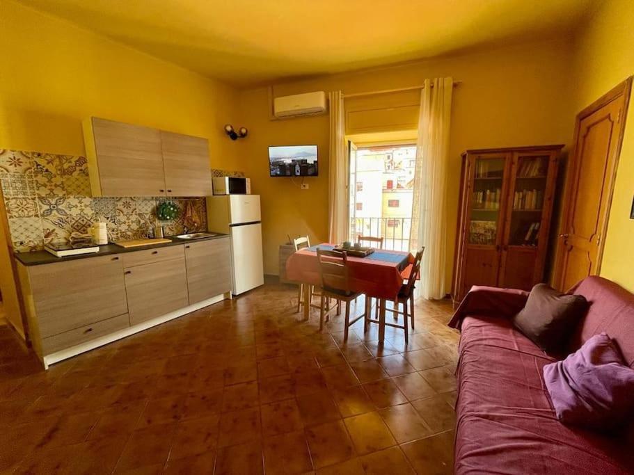 Апартаменты Spaccanapoli Top, Your House In The Old Town Экстерьер фото